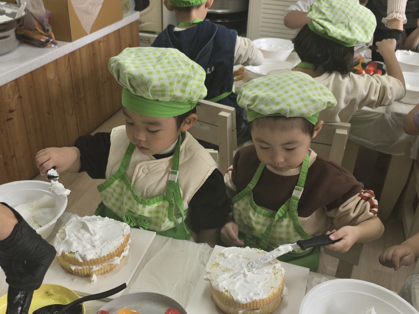찾아오는 체험학습(케이크 만들기)